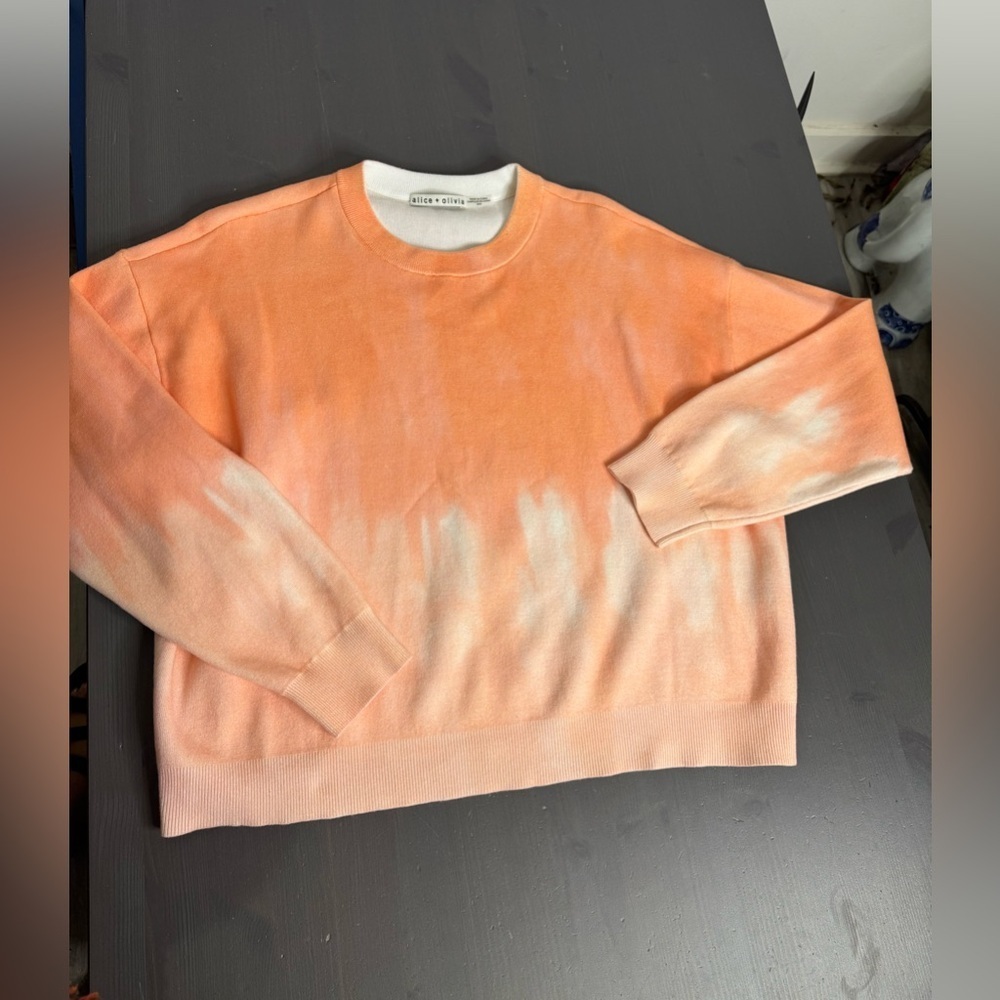 Alice + Olivia Gleeson Tie-Dye pullover - Picture 4 of 8